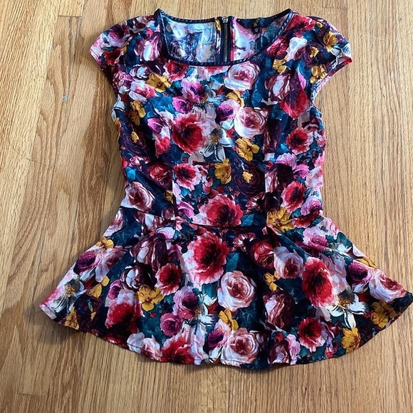 G21 floral peplum top with full zip back - Picture 2 of 4